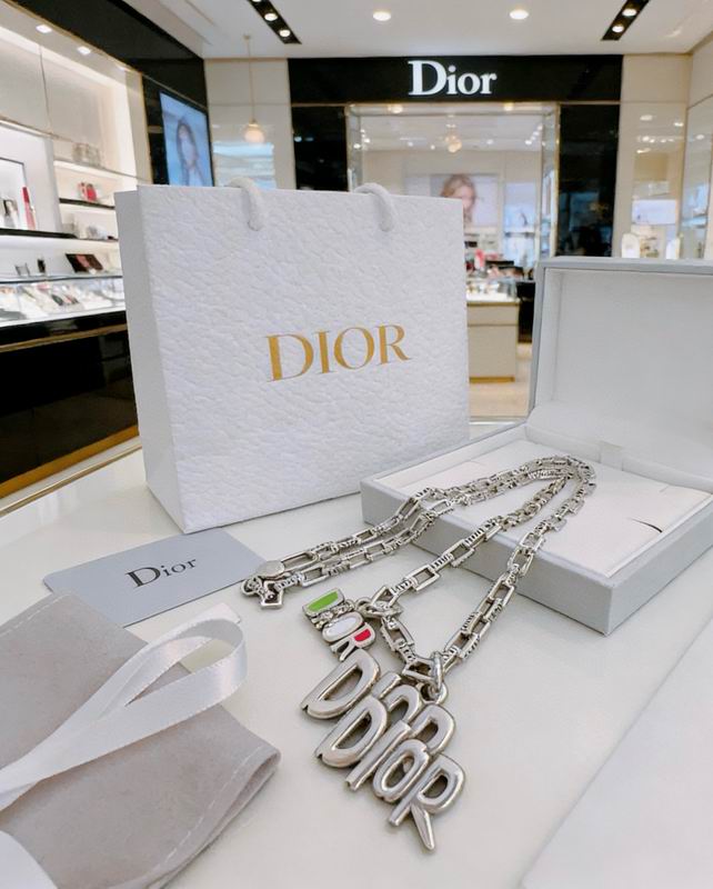 Dior Necklace 03yxs101 (3)