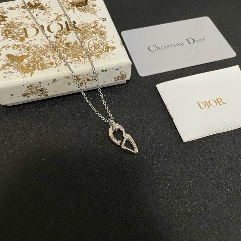 Dior Necklace 03yxs97 (3)