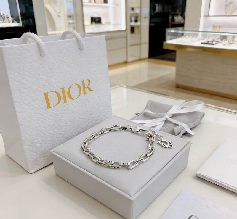 Dior Suits 02yxs06 (5)