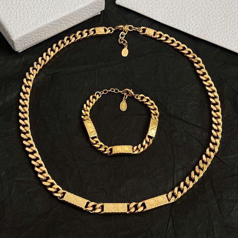 Dior Suits 03yxs14 (3)