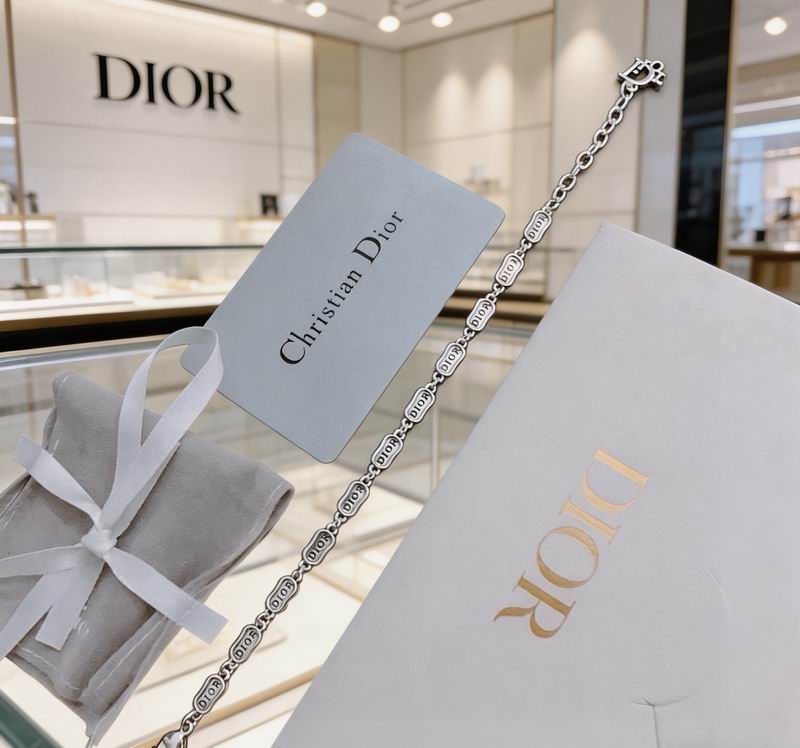 Dior Suits 03yxs16 (2)