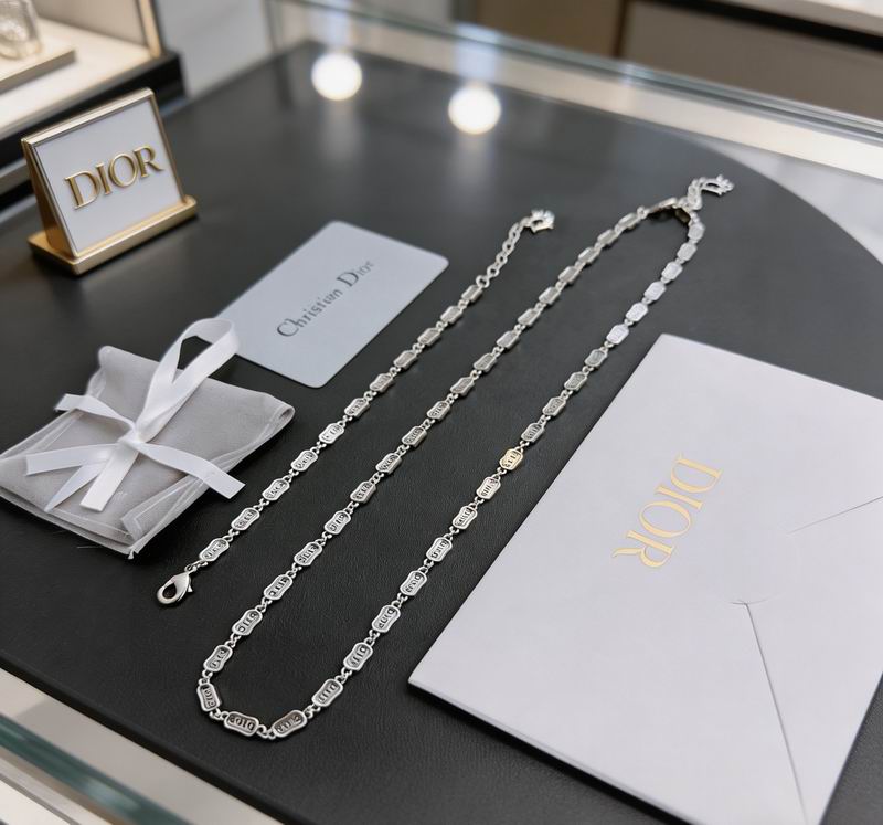 Dior Suits 03yxs16 (3)