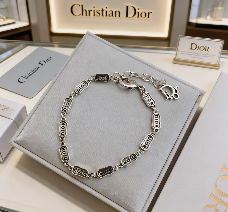 Dior Suits 03yxs16 (5)