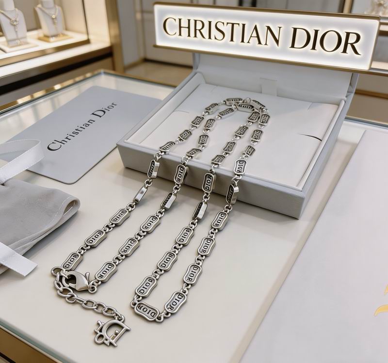 Dior Suits 03yxs17 (4)