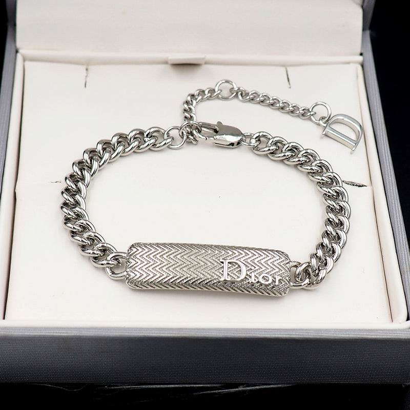 Dior Suits 03yxs25 (3)