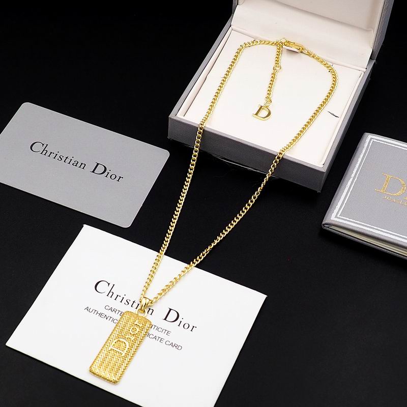 Dior Suits 03yxs28 (4)