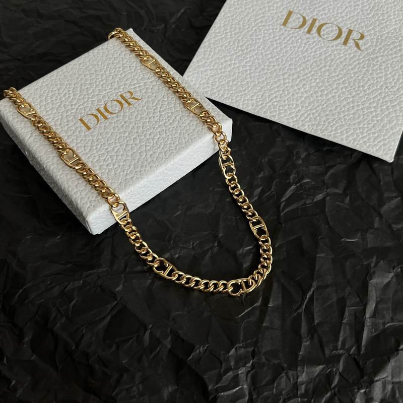 Dior Suits 03yxs35 (1)