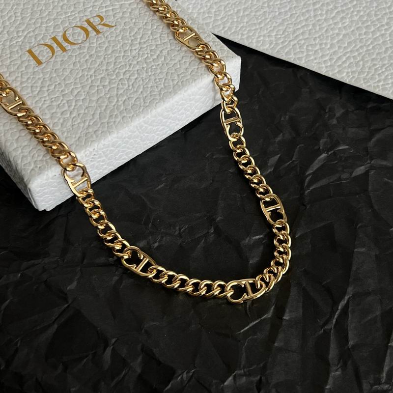 Dior Suits 03yxs35 (4)