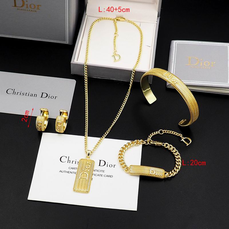 Dior Suits 03yxs37 (20)