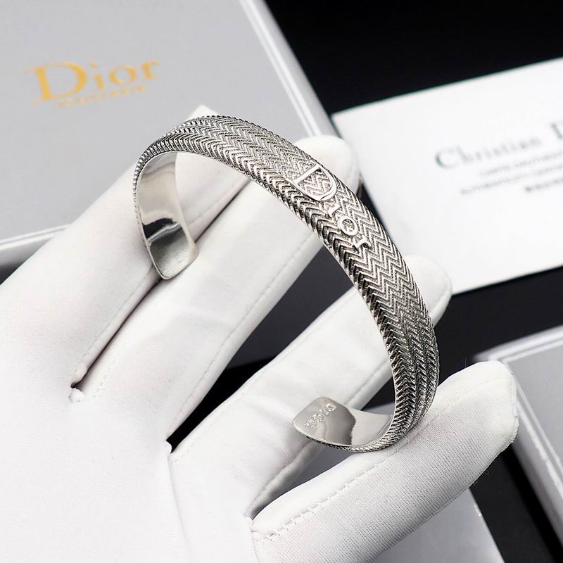 Dior Suits 03yxs37 (3)