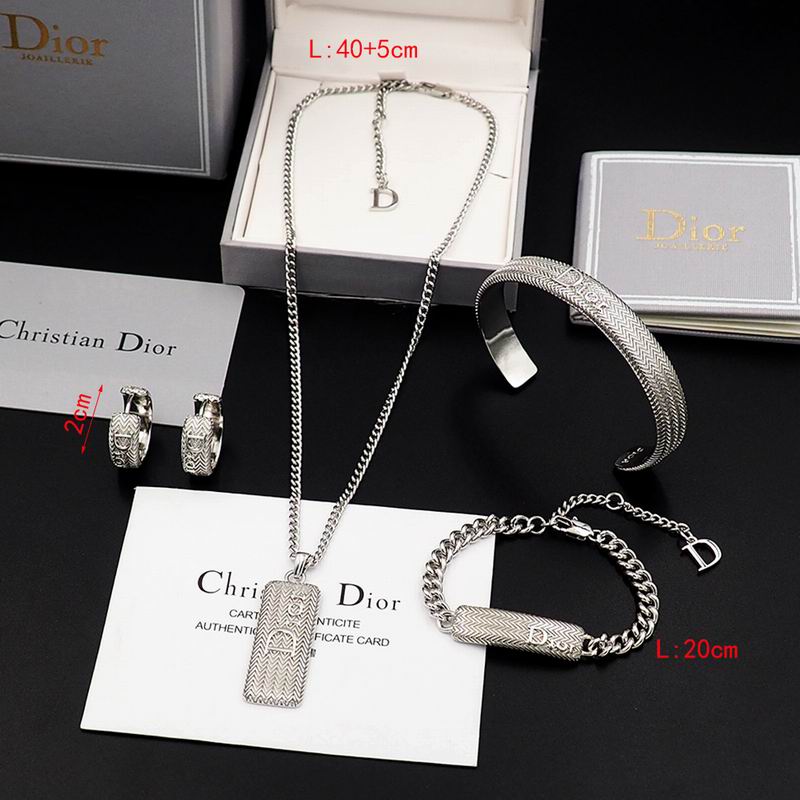 Dior Suits 03yxs37 (4)