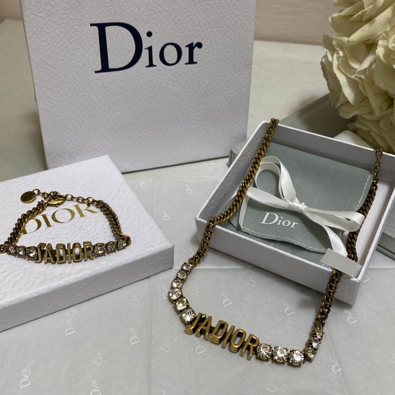 Dior Suits 03yxs38 (2)