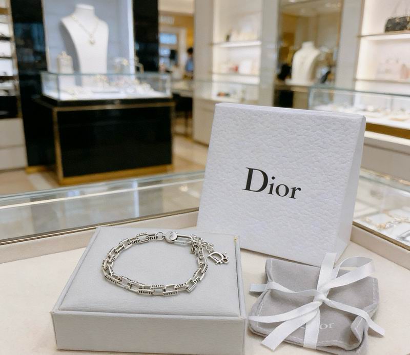 Dior Suits 03yxs39 (6)