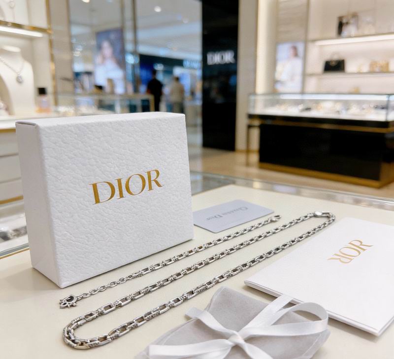 Dior Suits 03yxs39 (7)