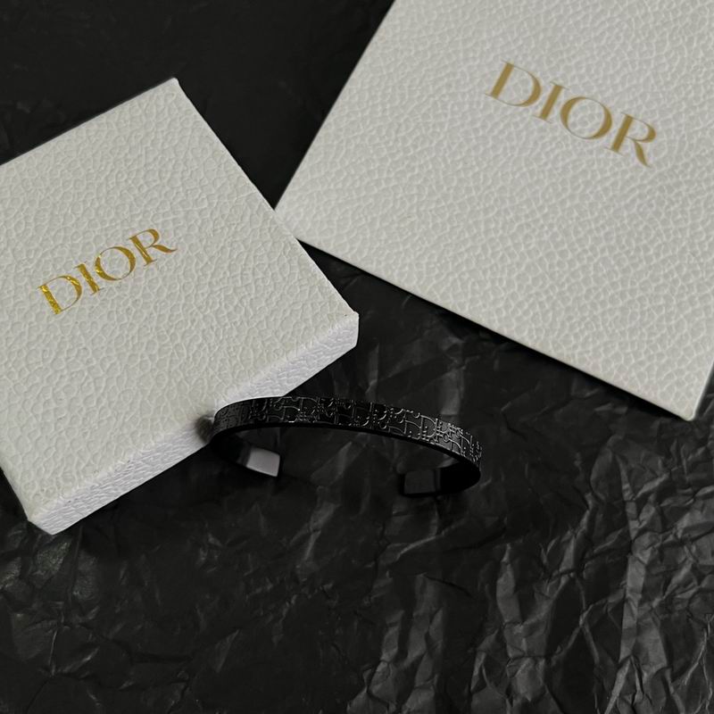 Dior Suits 03yxs47 (10)