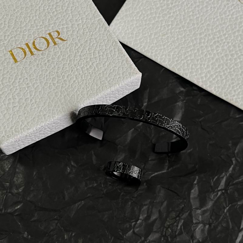 Dior Suits 03yxs47 (9)