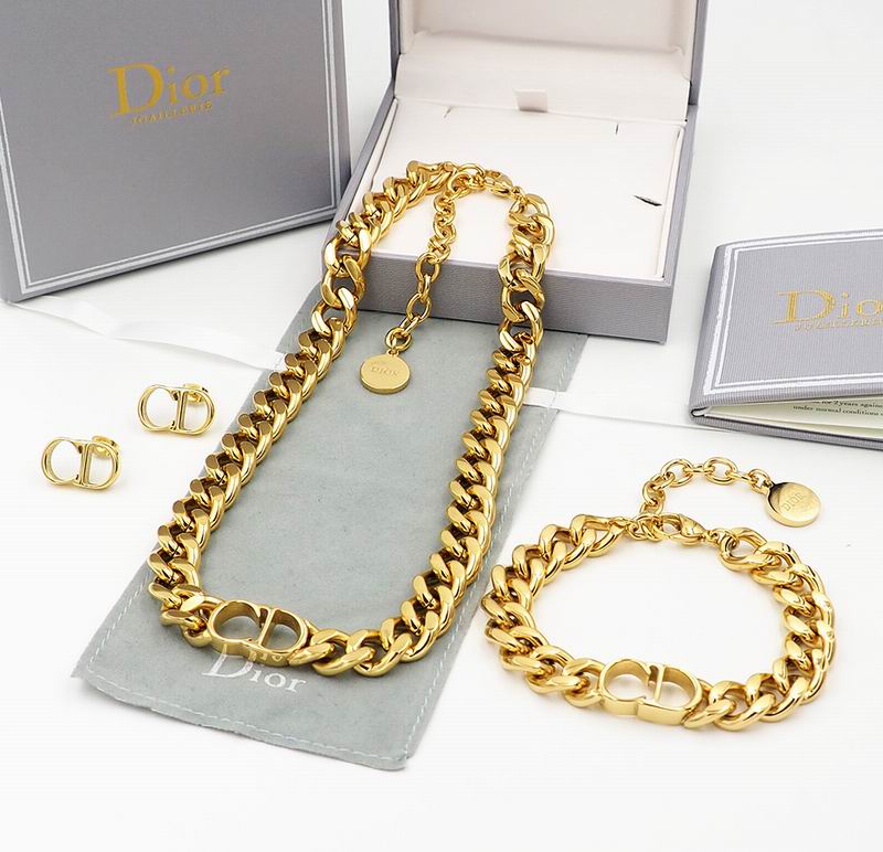 Dior Suits 03yxs48 (2)