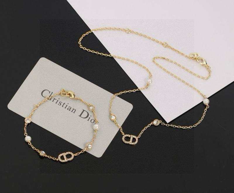 Dior Suits 03yxs50 (1)