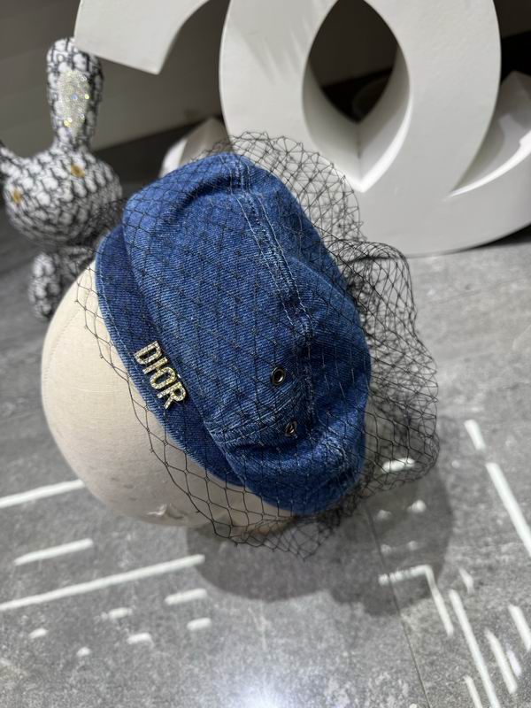 Dior beret dx (90)