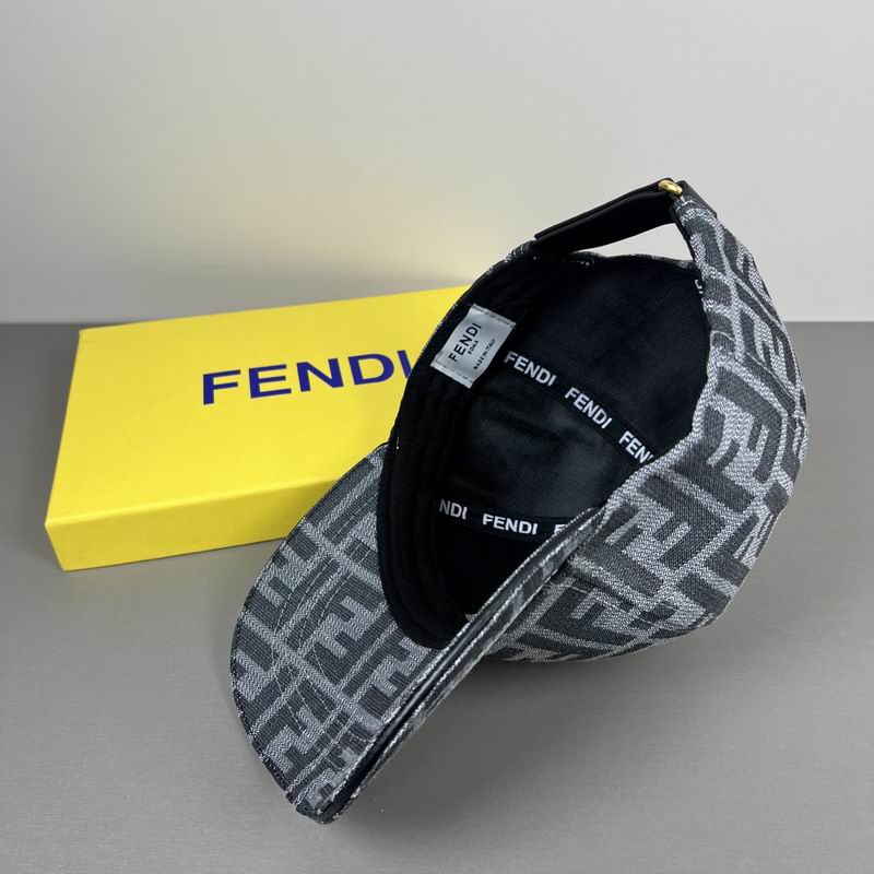 Fendi cap dx (3)