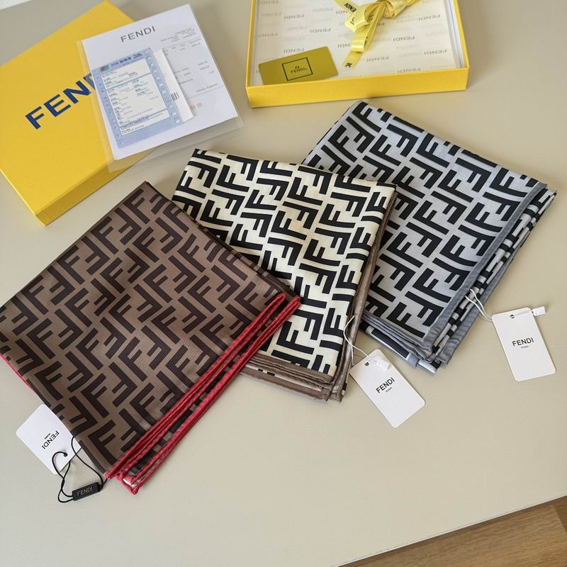 Fendi silk scarf hm (1)