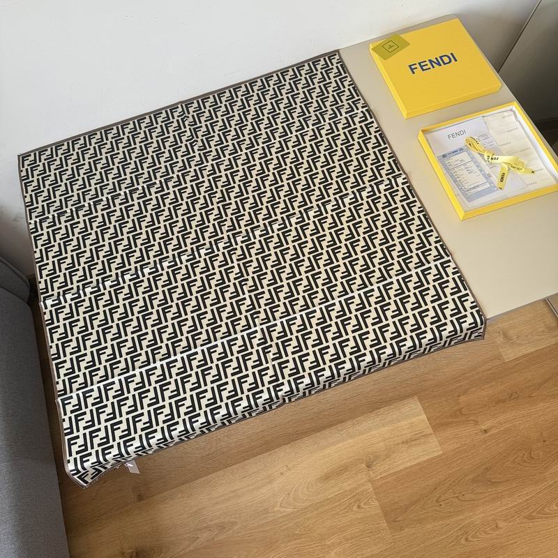 Fendi silk scarf hm (7)