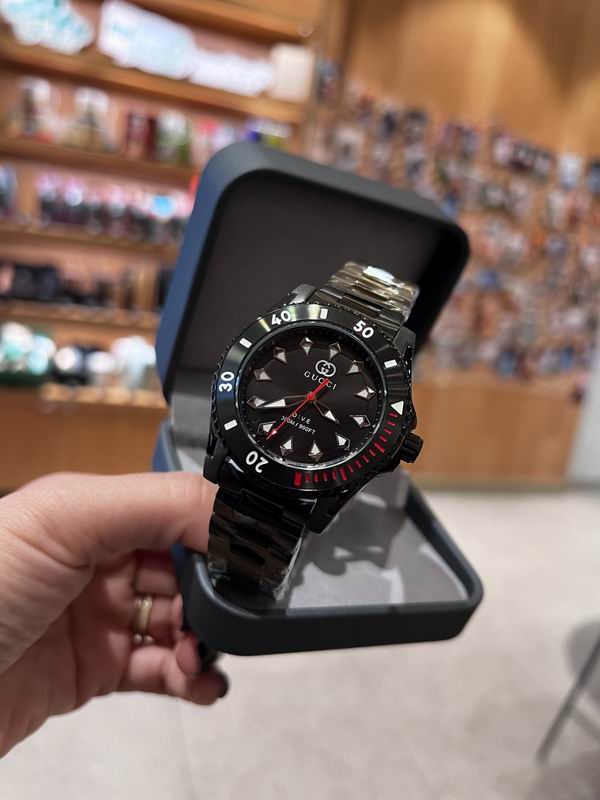 Gucci 40mm 37 (18)