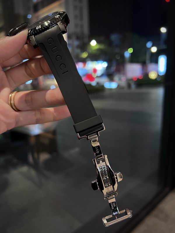 Gucci 40mm 37 (2)