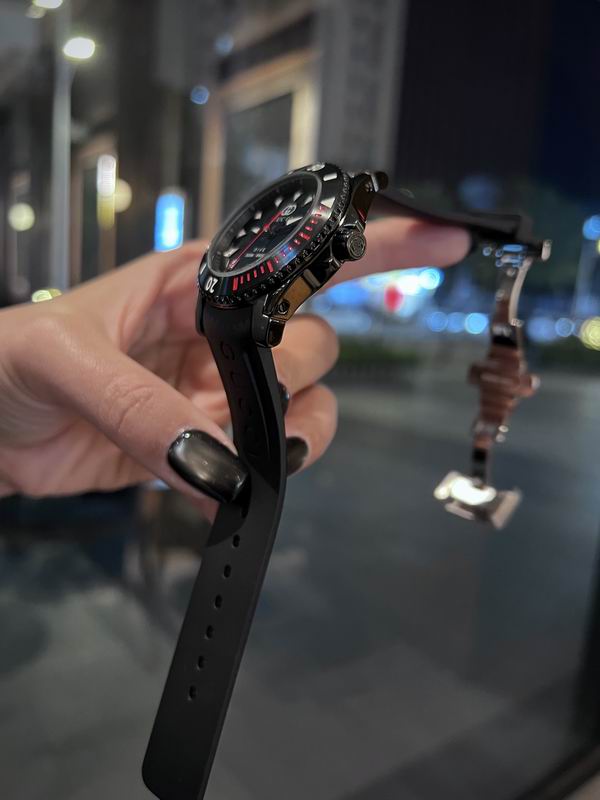 Gucci 40mm 37 (4)