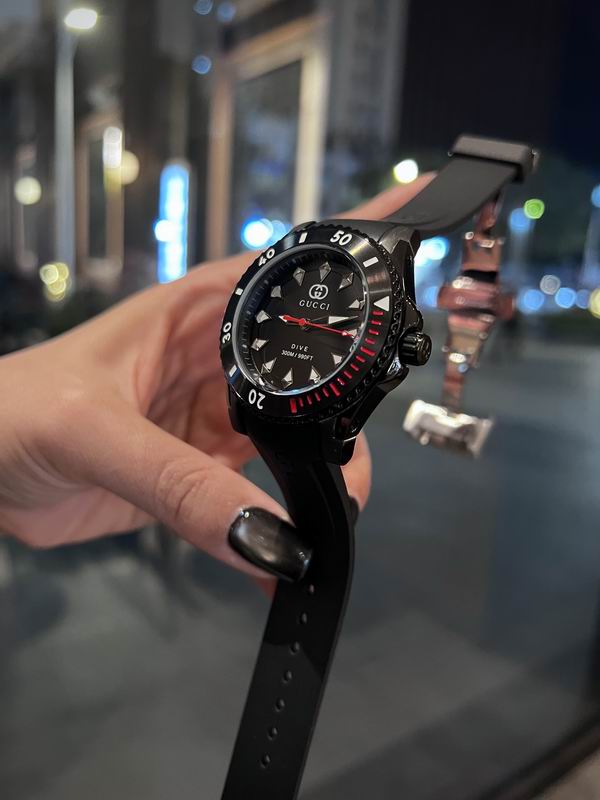 Gucci 40mm 37 (6)