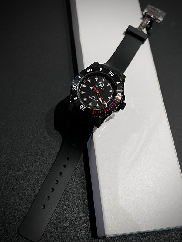 Gucci 40mm 37 (9)