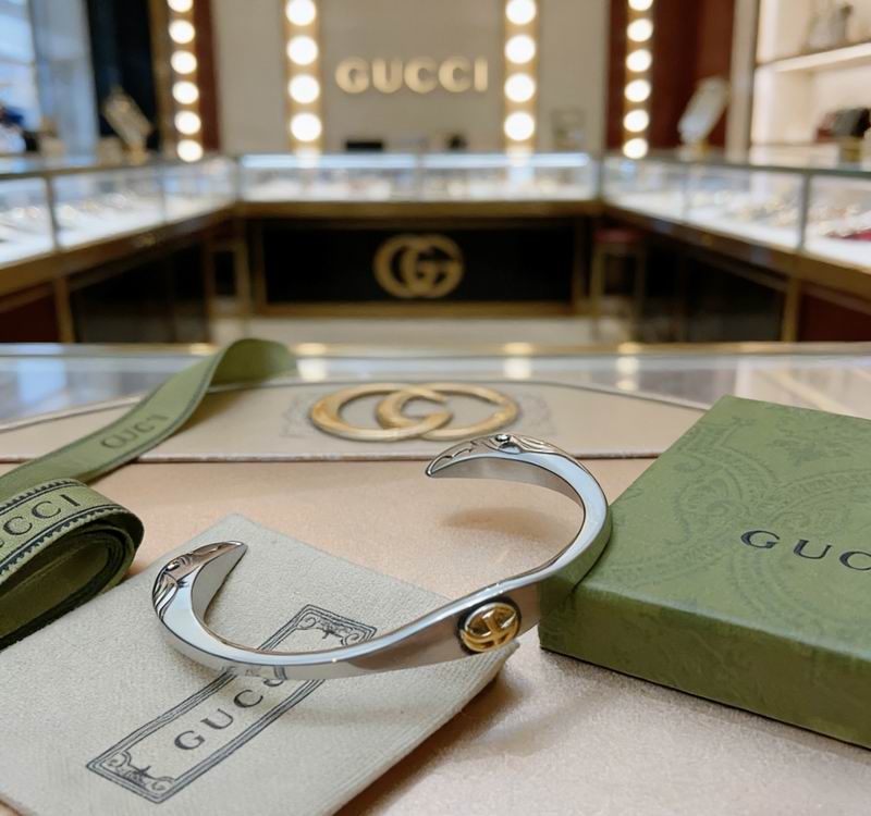 Gucci Bracelet 03yxs110 (2)