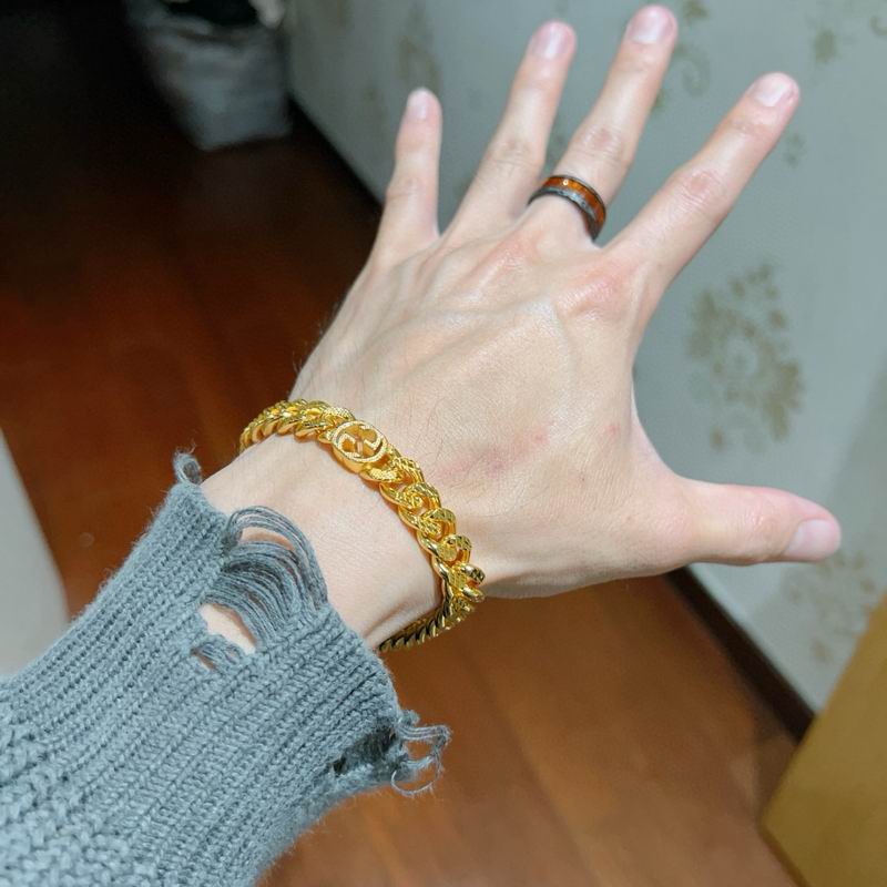 Gucci Bracelet 03yxs68 (3)