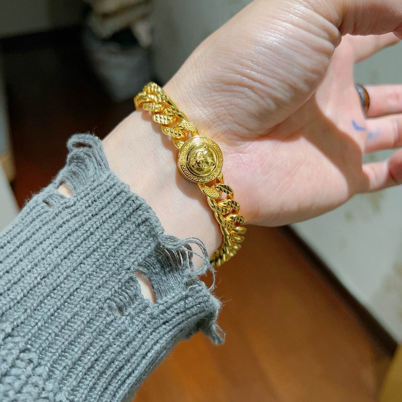 Gucci Bracelet 03yxs68 (4)