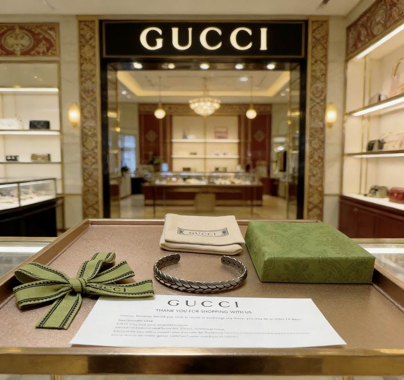 Gucci Bracelet 03yxs70 (2)