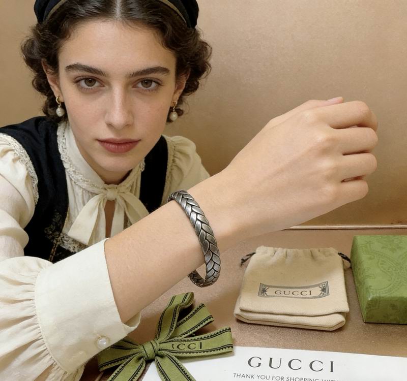 Gucci Bracelet 03yxs70 (3)