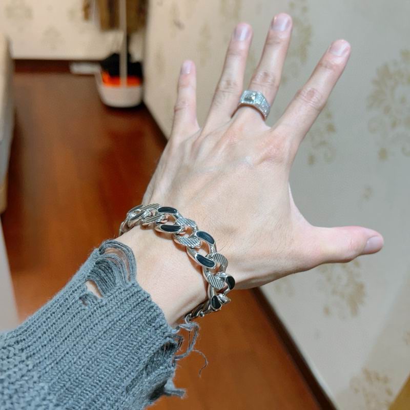 Gucci Bracelet 03yxs75 (3)