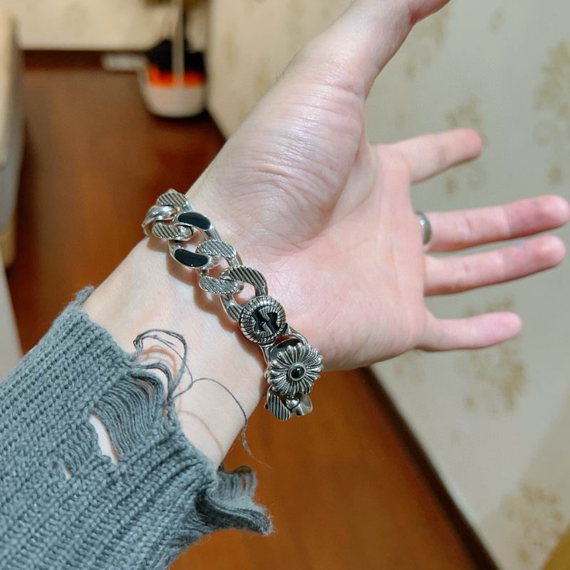 Gucci Bracelet 03yxs75 (4)