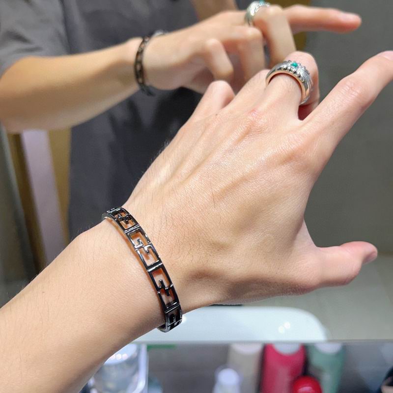 Gucci Bracelet 04yxs199 (6)