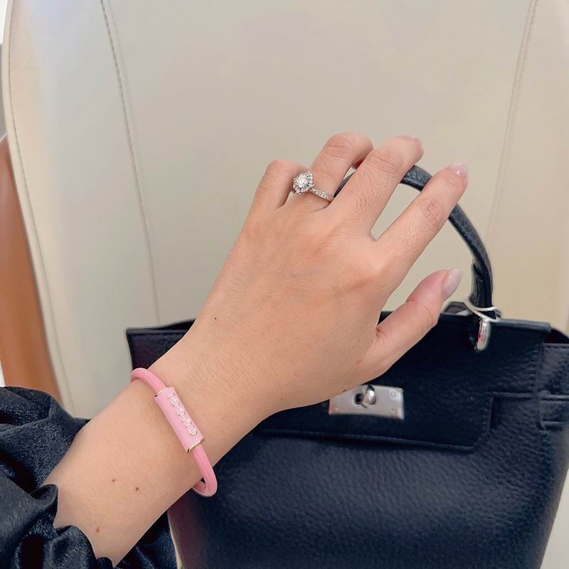 Gucci Bracelet 04yxs236 (3)