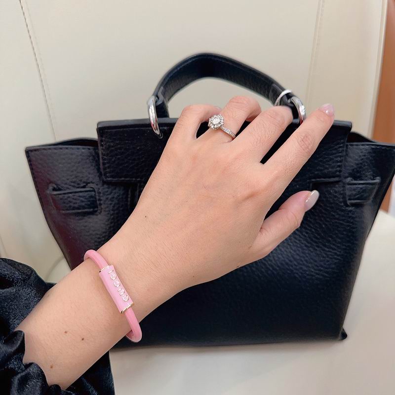 Gucci Bracelet 04yxs236 (9)