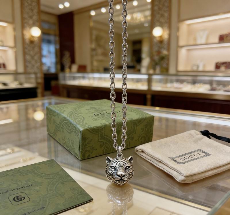 Gucci Necklace  02yxs01 (4)