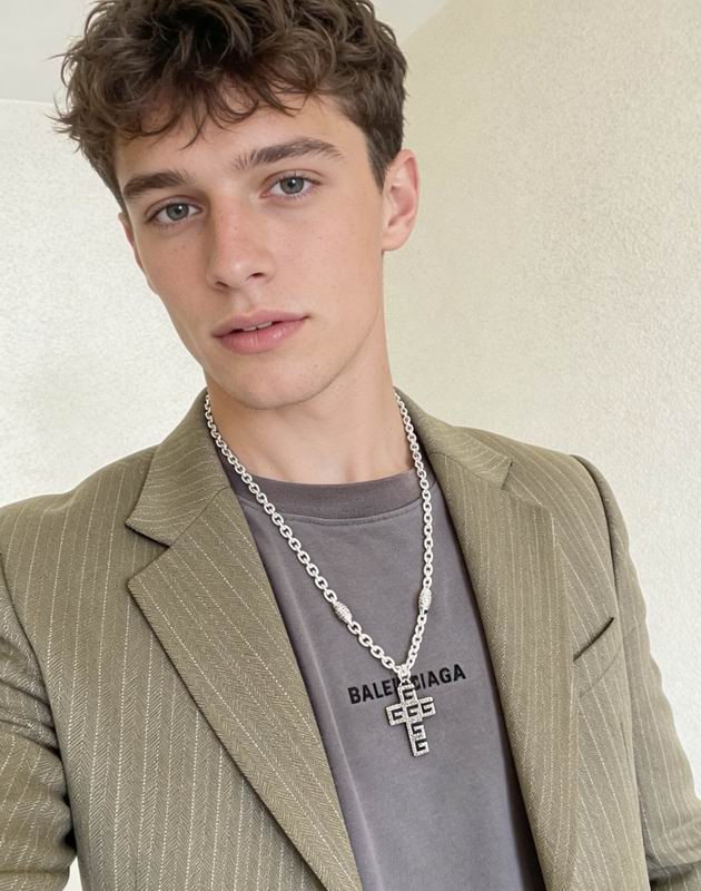 Gucci Necklace  02yxs56 (3)