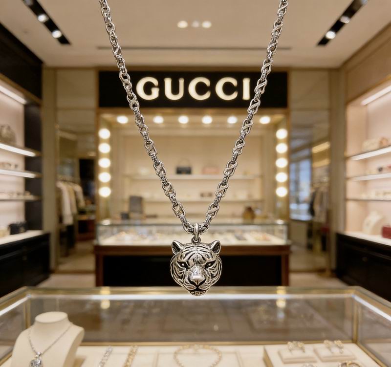Gucci Necklace  02yxs70 (1)