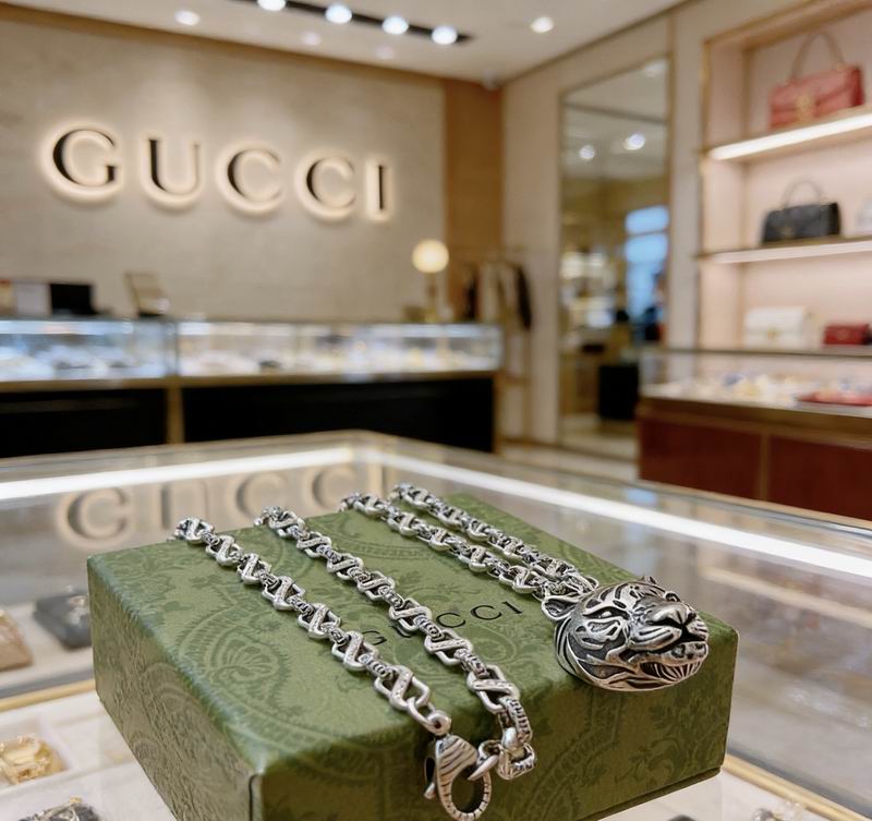 Gucci Necklace  02yxs70 (2)