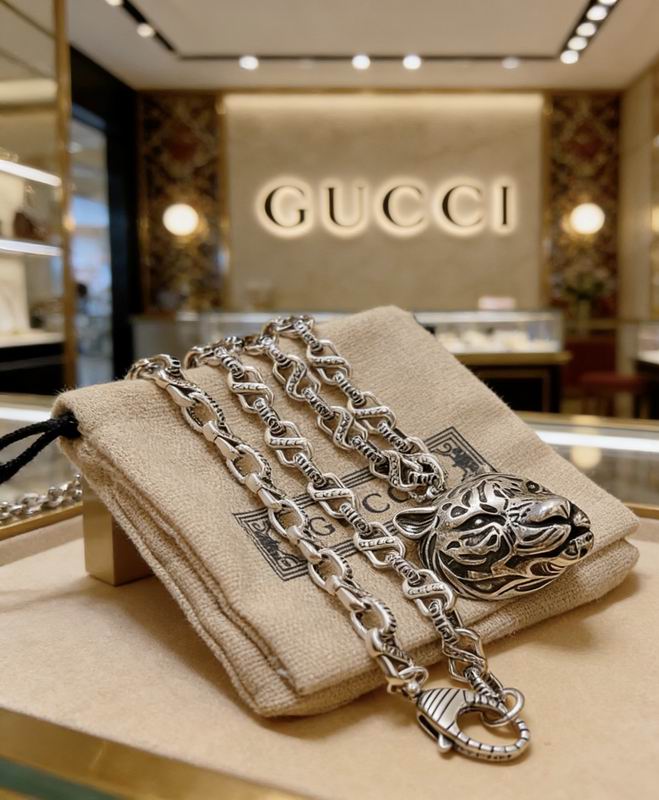 Gucci Necklace  02yxs70 (8)