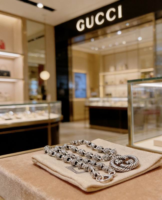 Gucci Necklace  02yxs74 (4)