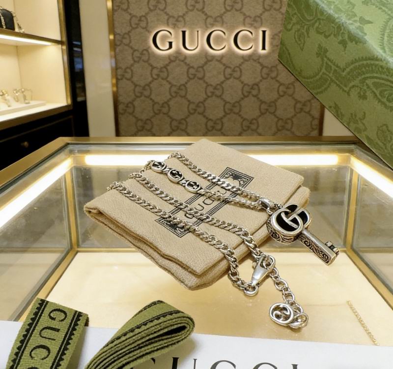 Gucci Necklace  02yxs82 (1)