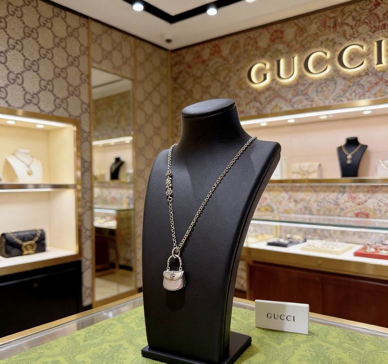 Gucci Necklace  02yxs86 (2)