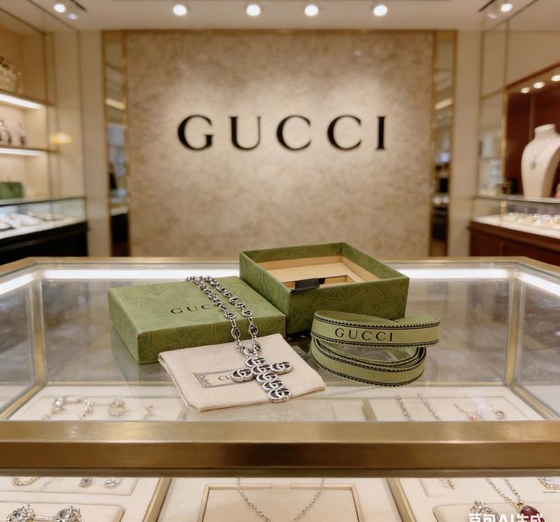 Gucci Necklace  03yxs180 (4)